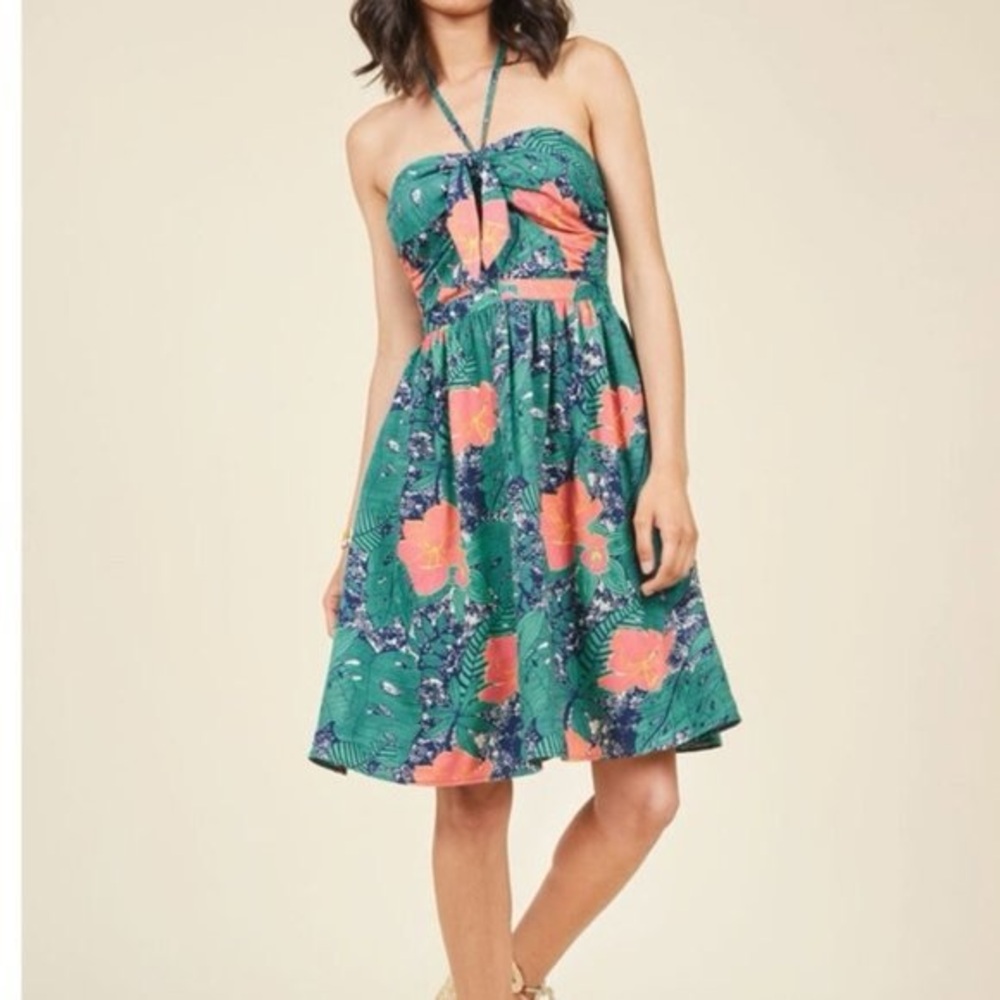Modcloth Green & Coral Tropical Halter Dress Size Small